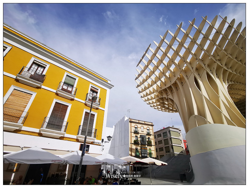 西班牙 塞維亞景點。都市陽傘 Metropol Parasol︱結合市集與餐飲的休閒空間，全球最大木建築的塞維亞大蘑菇（Sevilla Mercado de la Encarnación）