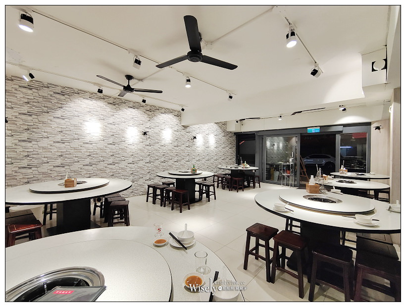 台北中山。豐光溫體羊肉爐︱台中名店媲美北京涮羊肉，清湯香甜佐國產羊肉，推薦四季羊雜與雪花蒸肉，相鄰建國北路三段高架橋下～捷運行天宮站美食