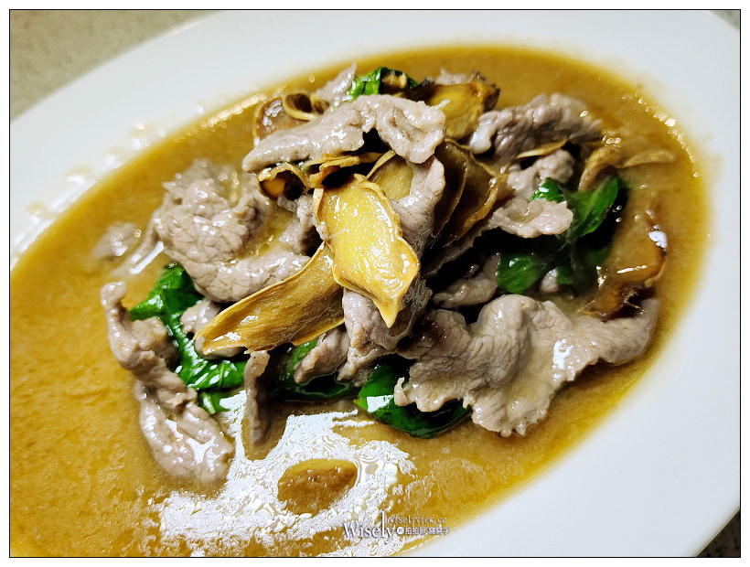 台北中山。豐光溫體羊肉爐︱台中名店媲美北京涮羊肉，清湯香甜佐國產羊肉，推薦四季羊雜與雪花蒸肉，相鄰建國北路三段高架橋下～捷運行天宮站美食