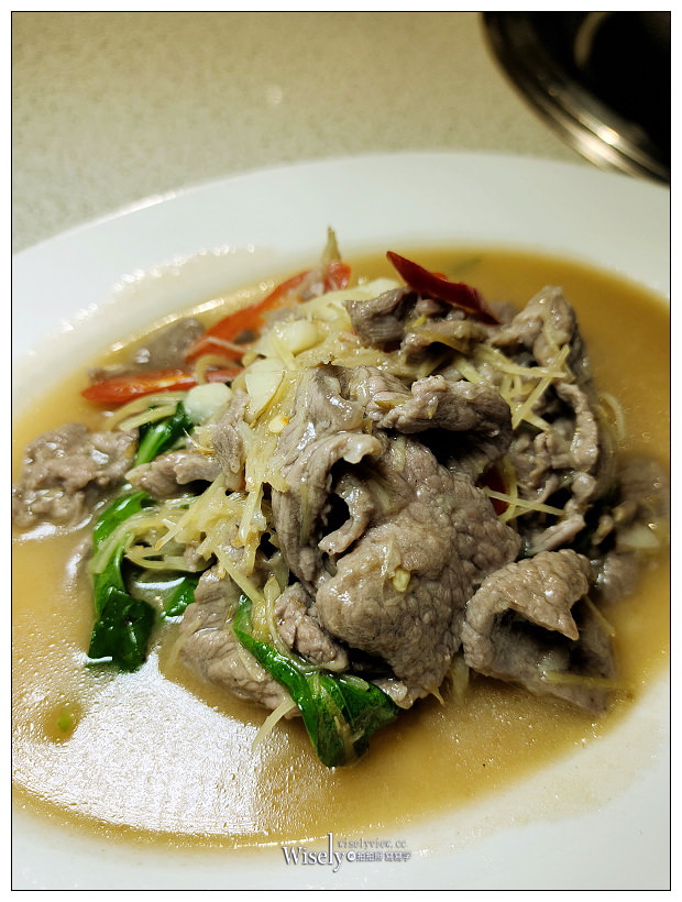 台北中山。豐光溫體羊肉爐︱台中名店媲美北京涮羊肉，清湯香甜佐國產羊肉，推薦四季羊雜與雪花蒸肉，相鄰建國北路三段高架橋下～捷運行天宮站美食