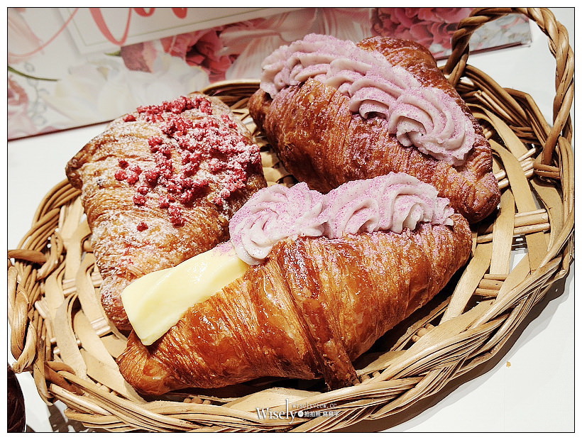 八月堂 HAZUKIDO。京站時尚廣場小碧潭店︱母親節新品《粉想寵愛妳》可頌麵包（莓麗繽紛、紫芋見愛、紫薯芋泥），全省預購享85折～即日起至5/7止