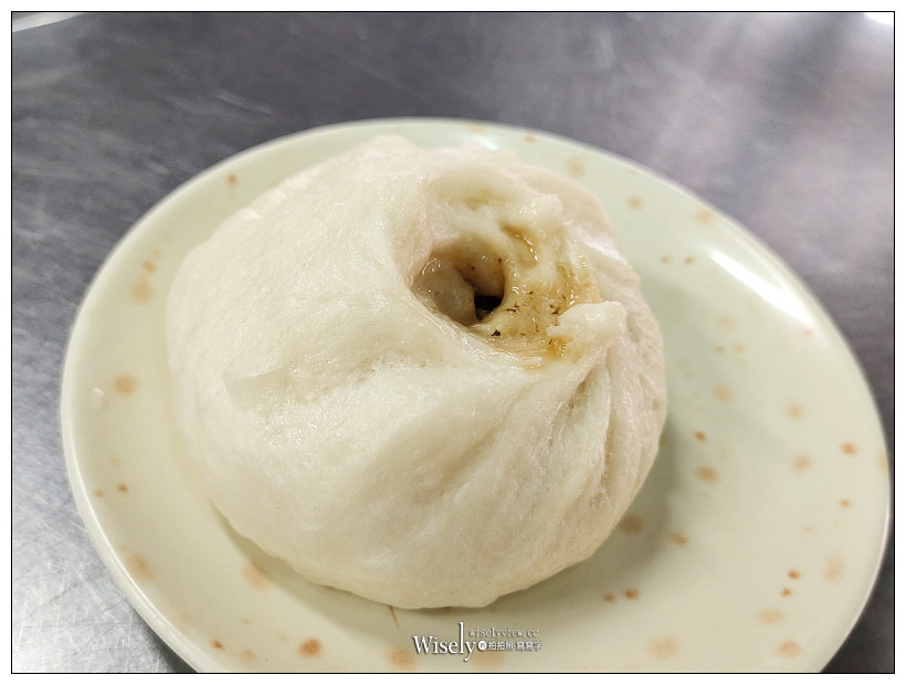 台北大稻埕慈聖宮小吃。媽祖宮口四神湯 x 肉包燒賣︱傳統平價古早味路邊攤銅板美食～捷運大橋頭站美食