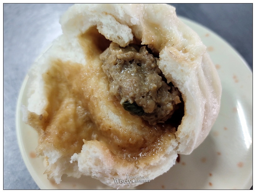 台北大稻埕慈聖宮小吃。媽祖宮口四神湯 x 肉包燒賣︱傳統平價古早味路邊攤銅板美食～捷運大橋頭站美食