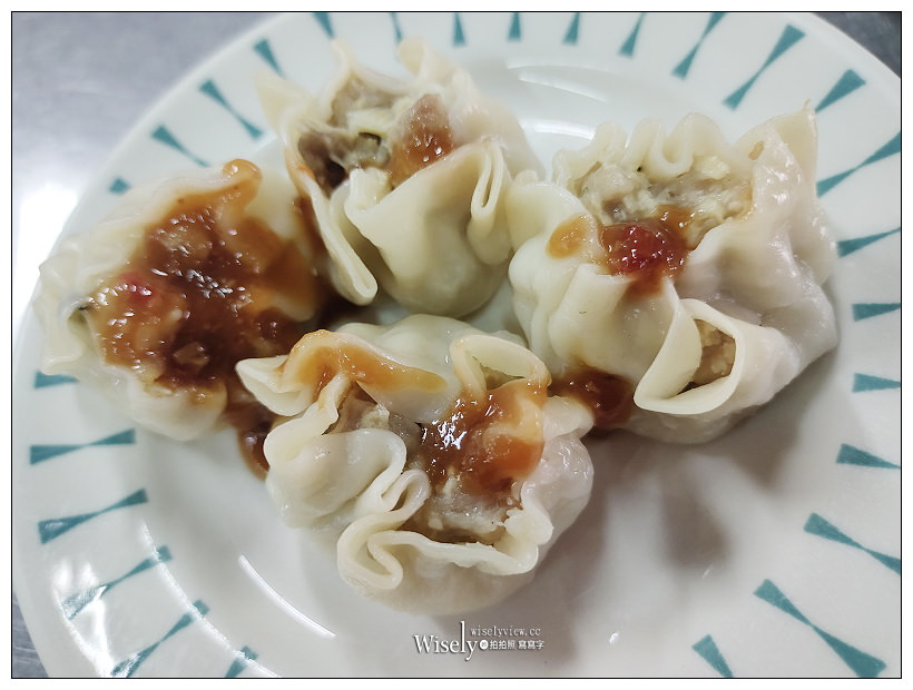 台北大稻埕慈聖宮小吃。媽祖宮口四神湯 x 肉包燒賣︱傳統平價古早味路邊攤銅板美食～捷運大橋頭站美食