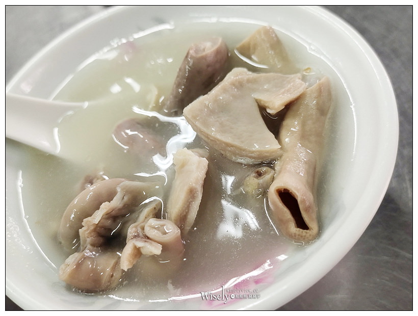 台北大稻埕慈聖宮小吃。媽祖宮口四神湯 x 肉包燒賣︱傳統平價古早味路邊攤銅板美食～捷運大橋頭站美食