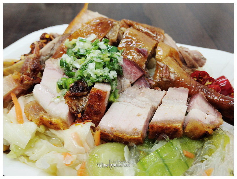 板橋便當。翔鴻港式燒臘快餐︱百元內份量多，內用白飯吃到飽，三個即外送～埔墘國小美食 x 永豐街美食