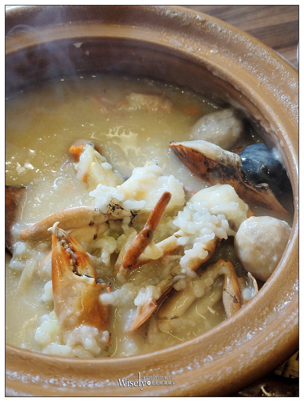 六必居潮州沙鍋粥 板橋中山總店︱用料豐富服務一般，可搭配多項熱炒，生意爆好建議預約～板橋美食 x 捷運板橋站美食 x 新北市府美食 x 海鮮粥美食