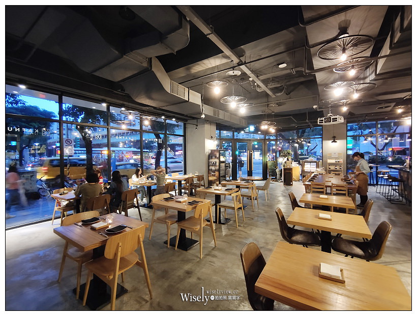 台北松山。Kafnu Taipei 餐酒聚落︱歐美工業風裝潢,義式平價料理,商業包場/聚會聊天/洋食咖啡~捷運中山國中站美食 x 台北大學美食 台北松山。Kafnu Taipei 餐酒聚落︱歐美工業風裝潢,義式平價料理,商業包場/聚會聊天/洋食咖啡~捷運中山國中站美食 x 台北大學美食