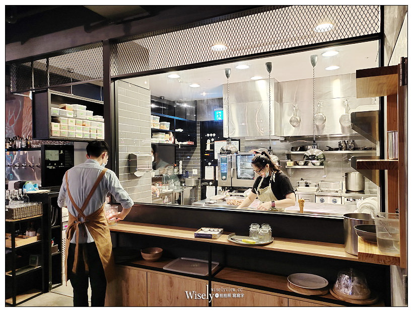台北松山。Kafnu Taipei 餐酒聚落︱歐美工業風裝潢，義式平價料理，商業包場／聚會聊天／洋食咖啡～捷運中山國中站美食 x 台北大學美食