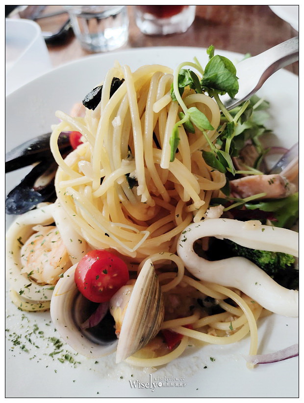 板橋美食。Merci Café︱復古歐美風格環境,平價早午餐料理豐盛有料,在地人氣IG打卡餐廳~捷運板橋站美食 x 府中咖啡廳 x 板橋大遠百咖啡廳 x 新北市府美食 板橋美食。Merci Café︱復古歐美風格環境,平價早午餐料理豐盛有料,在地人氣IG打卡餐廳~捷運板橋站美食 x 府中咖啡廳 x 板橋大遠百咖啡廳 x 新北市府美食
