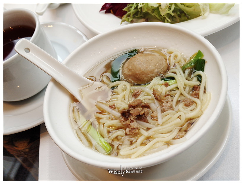 台北西華飯店30週年限時專案︱24盎司頂級丁骨牛排龍蝦大餐加住滿30小時再送早餐只需NT4,888，即日起至7/5前適用～新增2020媒體評比得獎端午粽食記分享