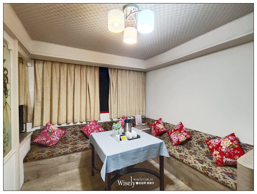 基隆住宿推薦。大華飯店︱相鄰車站與廟口夜市5分鐘步程，平價舒適價格便宜，相鄰全聯超市與便利超商