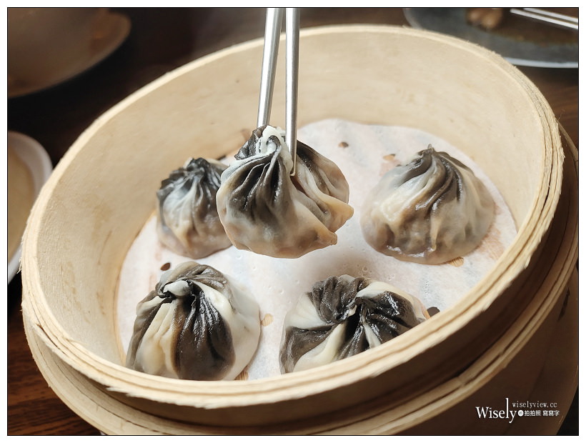 台北點水樓 復興店︱讚岐牛肉麵、七彩小籠包、砂鍋醃篤鮮、月見芙容鮮魚煲、凍豬腳，新增餐點伴手禮現購專櫃～捷運忠孝復興站美食 x 米其林必比登美食