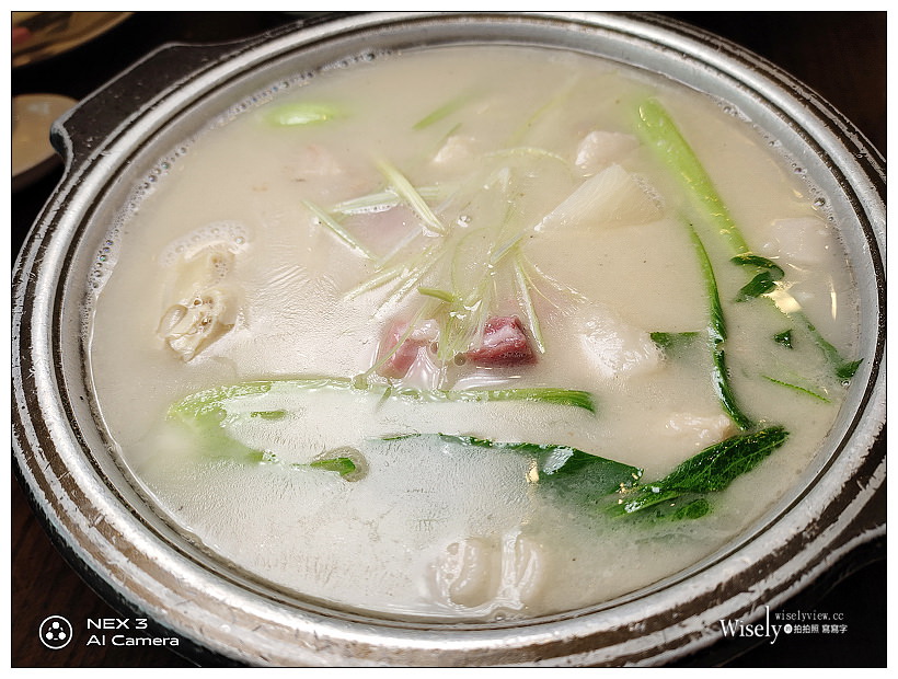 台北點水樓 復興店︱讚岐牛肉麵、七彩小籠包、砂鍋醃篤鮮、月見芙容鮮魚煲、凍豬腳，新增餐點伴手禮現購專櫃～捷運忠孝復興站美食 x 米其林必比登美食