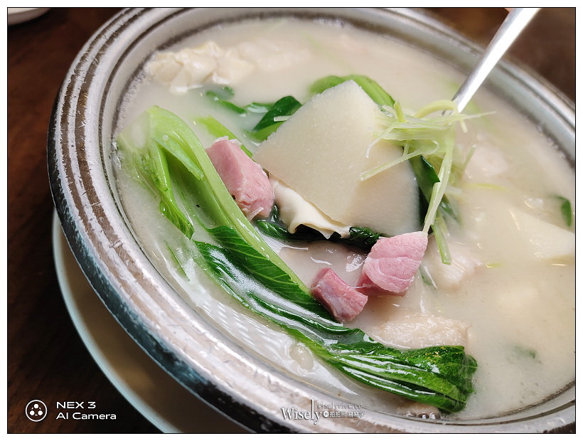 台北點水樓 復興店︱讚岐牛肉麵、七彩小籠包、砂鍋醃篤鮮、月見芙容鮮魚煲、凍豬腳，新增餐點伴手禮現購專櫃～捷運忠孝復興站美食 x 米其林必比登美食