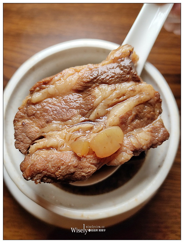 台北點水樓 復興店︱讚岐牛肉麵、七彩小籠包、砂鍋醃篤鮮、月見芙容鮮魚煲、凍豬腳，新增餐點伴手禮現購專櫃～捷運忠孝復興站美食 x 米其林必比登美食