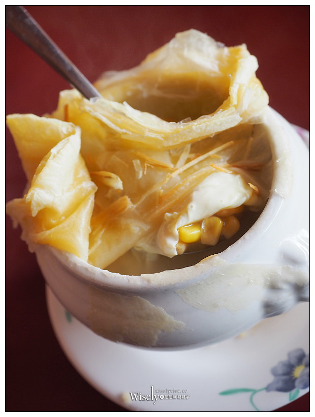 宜蘭五結。佳樂牛排館(菜單分享)︱平價老字號鐵板牛排，提供酥皮濃湯紅茶喝到飽，鄰近冬山河公園有停車場～冬山河美食 x 五結美食 x 宜蘭牛排 x 宜蘭美食