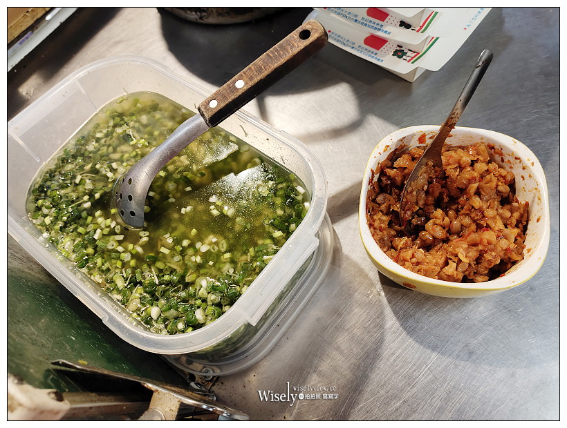 台北 南機場夜市美食。夫妻飯莊︱超值百元便當3項主菜7項配菜,份量多到快滿出來 台北 南機場夜市美食。夫妻飯莊︱超值百元便當3項主菜7項配菜,份量多到快滿出來