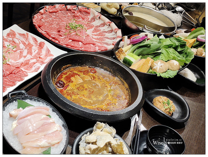 台北。肉多多火鍋 中山北店︱全新「爆炒川府麻辣湯」及全新套餐單品，可使用三倍券消費與多項抽獎活動(7/1-8/31)～捷運台北車站美食 x 中山北路火鍋