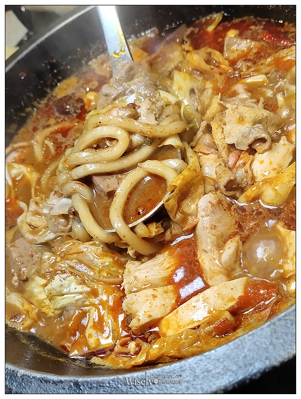 台北。肉多多火鍋 中山北店︱全新「爆炒川府麻辣湯」及全新套餐單品，可使用三倍券消費與多項抽獎活動(7/1-8/31)～捷運台北車站美食 x 中山北路火鍋