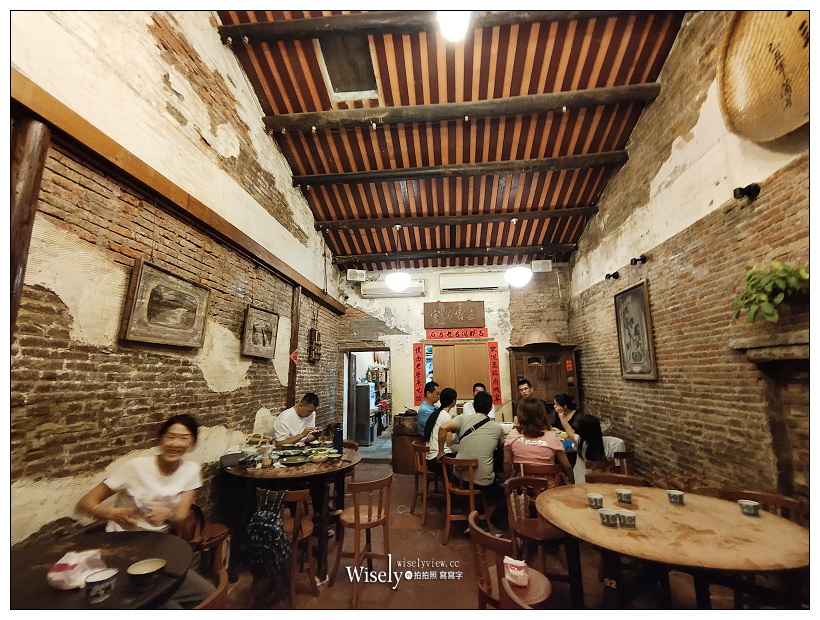 台南美食。筑馨居 無菜單料理︱在清朝百年懷舊老宅裡享用古早台灣味，相鄰神農街與河樂廣場，用餐需事先預約為佳，均一價NT500／人～台南中西區美食