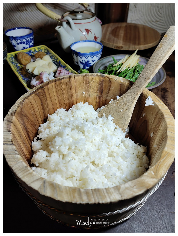 台南美食。筑馨居 無菜單料理︱在清朝百年懷舊老宅裡享用古早台灣味，相鄰神農街與河樂廣場，用餐需事先預約為佳，均一價NT500／人～台南中西區美食