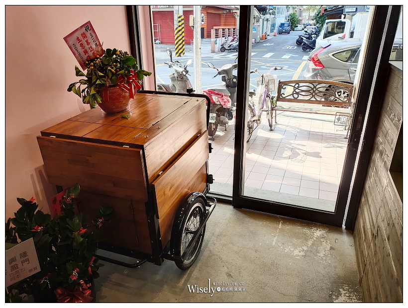 天母美食。豆花魂︱珍珠桃膠雪燕豆花，口感滑嫩晶瑩剔透膠質感～捷運芝山站美食 x 天母德行東路美食