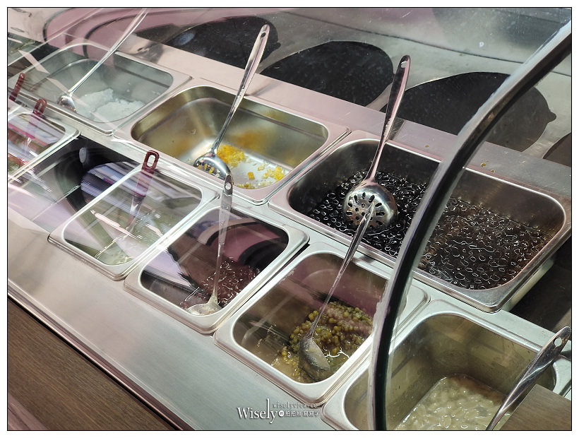 天母美食。豆花魂︱珍珠桃膠雪燕豆花，口感滑嫩晶瑩剔透膠質感～捷運芝山站美食 x 天母德行東路美食