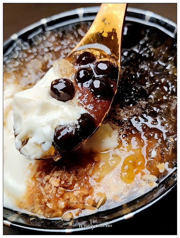 天母美食。豆花魂︱珍珠桃膠雪燕豆花，口感滑嫩晶瑩剔透膠質感～捷運芝山站美食 x 天母德行東路美食