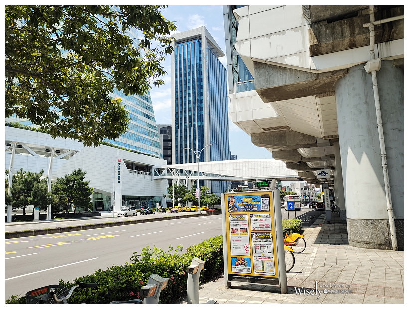 南港老爺行旅。Soft Ktichen︱秋季全新套餐料理500元起，中菜元素融入西餐；菠菜黑米雞肉捲襯金沙南瓜醬汁、爐烤梅花豬搭松露燉飯佐腐乳醬汁~南港美食