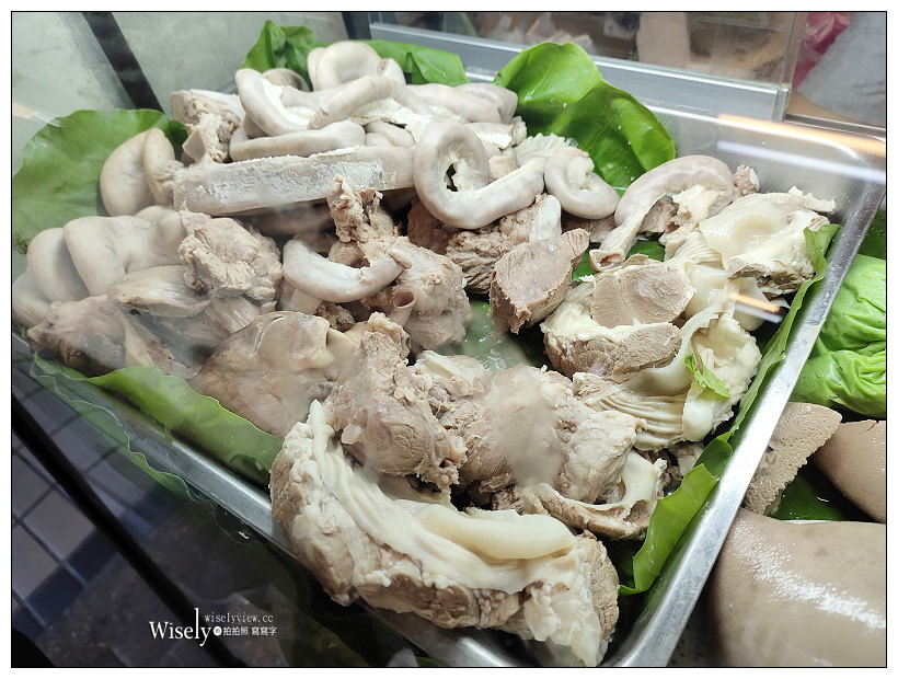 台北中正。祥園小吃店︱寧波西街黑白切麵攤，婆婆媽媽古早味，扁食麵與紅燒肉是經典～捷運中正紀念堂站美食 x 南門市場美食 x 寧波西街美食 x 植物園美食