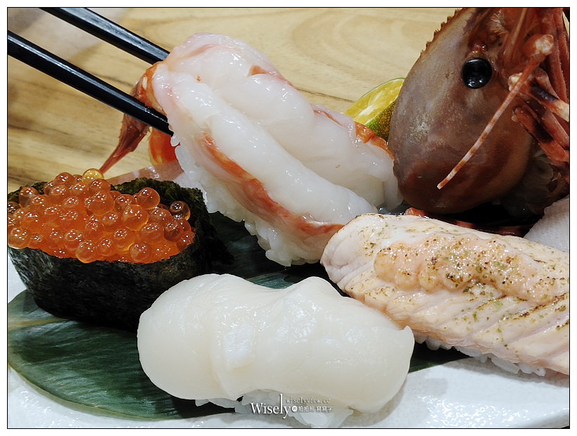 台北大安。日鑫壽司~丼飯、烤物、刺身︱平價好吃的職人壽司,還有隱藏版生魚片蛋糕~東區216巷美食 x 捷運忠孝敦化站美食 x 國父紀念館美食 x 台北壽司推薦 台北大安。日鑫壽司~丼飯、烤物、刺身︱平價好吃的職人壽司,還有隱藏版生魚片蛋糕~東區216巷美食 x 捷運忠孝敦化站美食 x 國父紀念館美食 x 台北壽司推薦