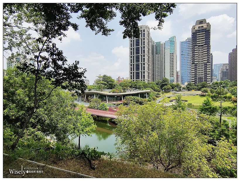 台中西屯。金爌爌肉飯︱相鄰台中朝馬站與秋紅谷旁的文青裝潢小吃，單價略高～台中焢肉飯 x 台中便當