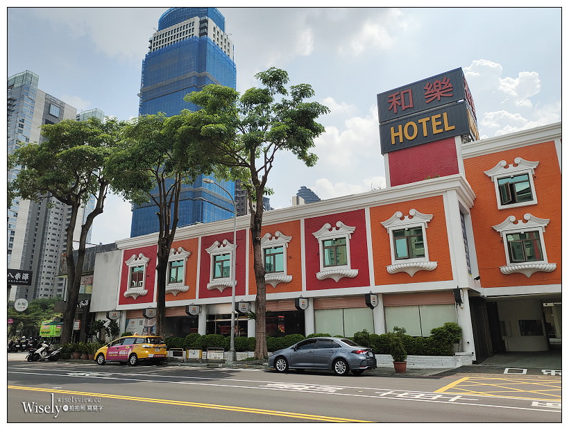 台中西屯。金爌爌肉飯︱相鄰台中朝馬站與秋紅谷旁的文青裝潢小吃，單價略高～台中焢肉飯 x 台中便當