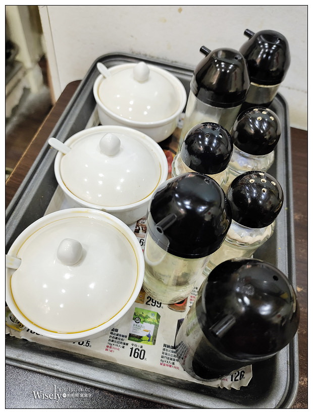 中和美食。蔡家牛肉麵︱招牌清燉牛肉麵好滋味，鄰近捷運環狀線秀朗橋站，在地巷弄的排隊名店～中和牛肉麵 x 中和秀朗橋美食 x 新北市中永和牛肉麵推薦