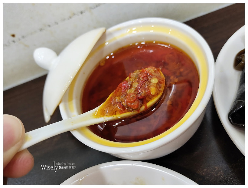 中和美食。蔡家牛肉麵︱招牌清燉牛肉麵好滋味，鄰近捷運環狀線秀朗橋站，在地巷弄的排隊名店～中和牛肉麵 x 中和秀朗橋美食 x 新北市中永和牛肉麵推薦