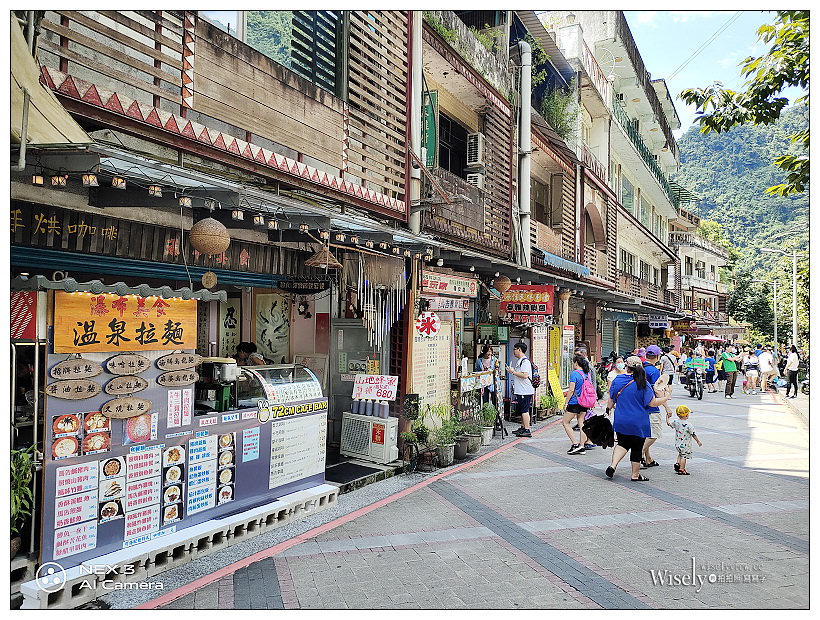 烏來美食。泰雅的廚房︱平價簡餐石板烤肉料理，烏來瀑布&台車瀑布站旁～雲仙樂園美食 x 烏來小吃
