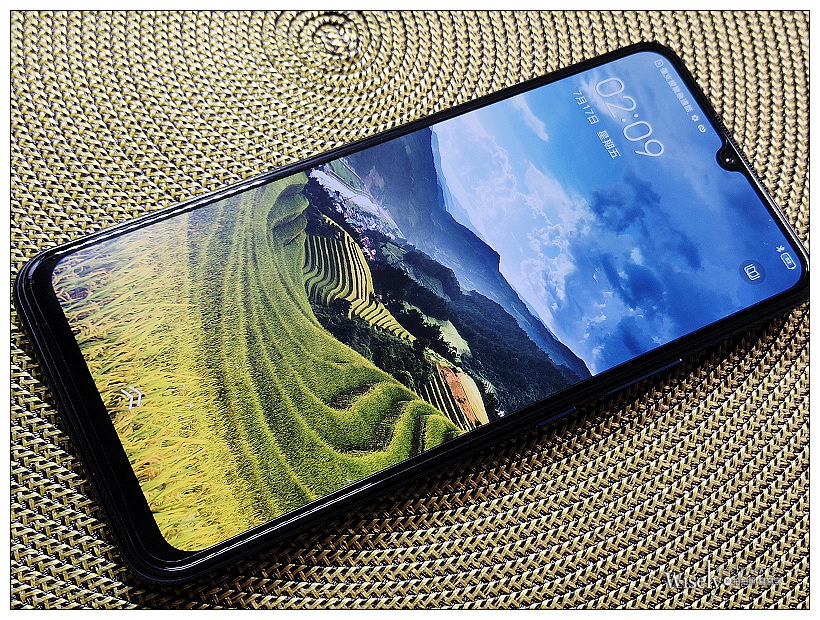 vivo X50e 開箱實拍分享︱高CP值 6.44 吋大螢幕 5G 手機，主打四鏡頭超廣角與夜拍功能，超強續航與 33W 閃充，免費到府收送六大貼心售後服務更安心