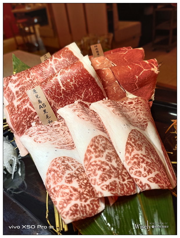 歇業。ATT4Fun 美滋鍋︱來自新加坡人氣鍋物，多項湯頭與風味食材，夢幻粉色系空間 x 必點膠原蛋白湯底、魚豆腐、炸響鈴～捷運台北101世貿站美食