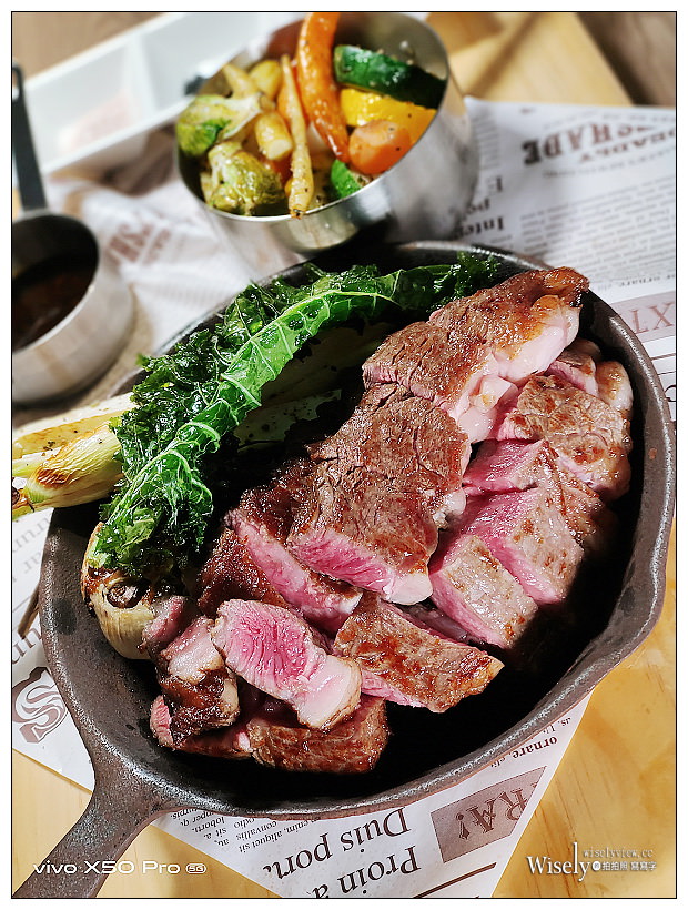 松菸美食。隱世新樂園(歇業)︱音樂美酒佳餚的文創餐酒館，豐富多元跨國料理～捷運市政府站美食 x 信義區美食