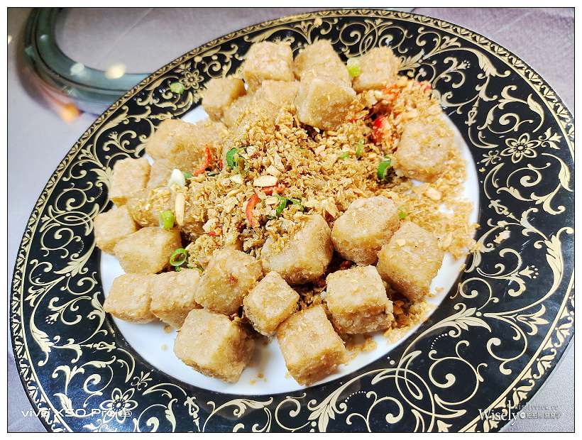 台北華國大飯店。帝國會館︱秋潮食蟹祭：過海香辣蟹、黃金咖哩蟹、鮮蟹粉絲煲，必嚐一鴨三吃與港點