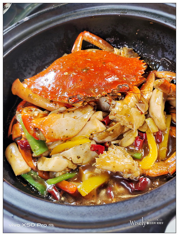 台北華國大飯店。帝國會館︱秋潮食蟹祭：過海香辣蟹、黃金咖哩蟹、鮮蟹粉絲煲，必嚐一鴨三吃與港點