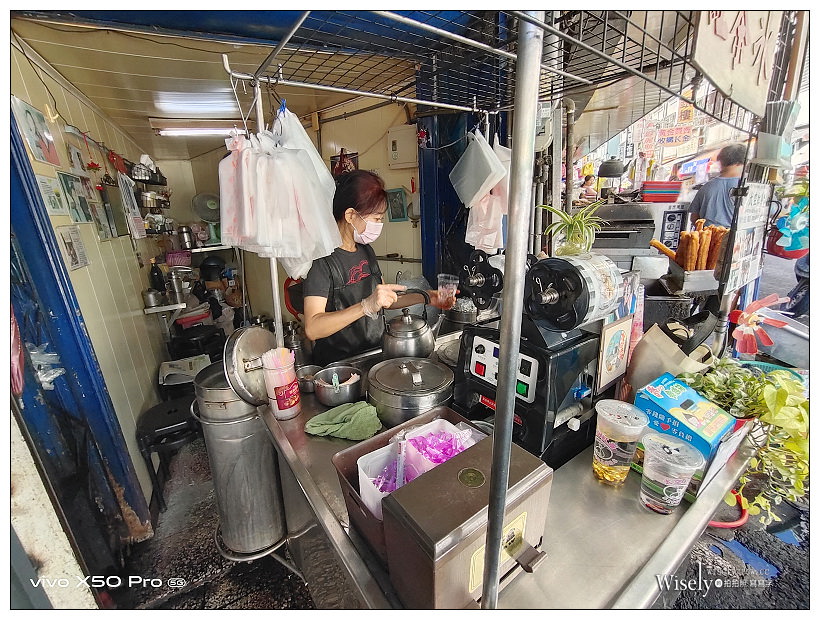 台中西區。第五市場美食︱阿彬爌肉飯、太空紅茶冰:在地人早午餐日常,食尚玩家推薦銅板美食小吃 台中西區。第五市場美食︱阿彬爌肉飯、太空紅茶冰:在地人早午餐日常,食尚玩家推薦銅板美食小吃