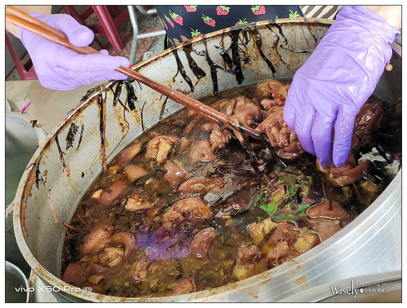 台中西區。第五市場美食︱阿彬爌肉飯、太空紅茶冰:在地人早午餐日常,食尚玩家推薦銅板美食小吃 台中西區。第五市場美食︱阿彬爌肉飯、太空紅茶冰:在地人早午餐日常,食尚玩家推薦銅板美食小吃