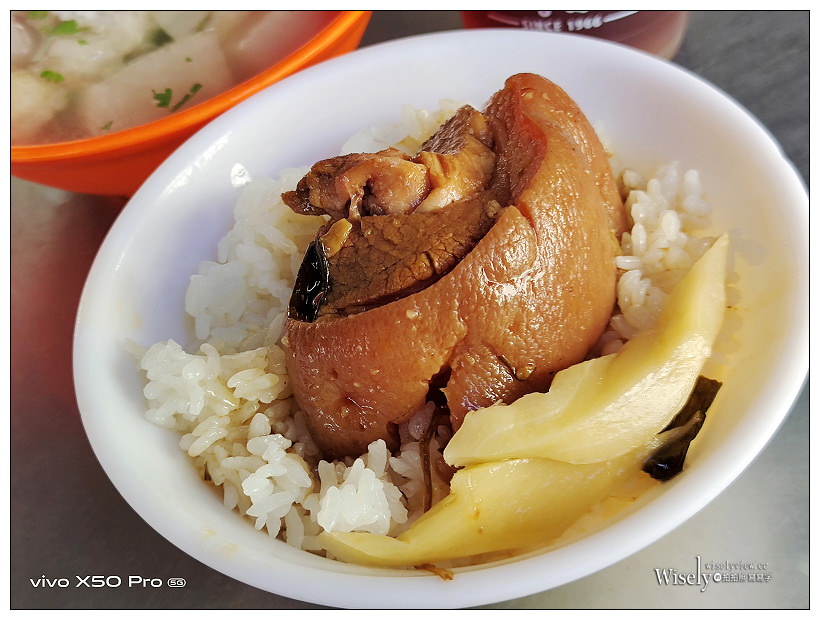 台中西區。第五市場美食︱阿彬爌肉飯、太空紅茶冰:在地人早午餐日常,食尚玩家推薦銅板美食小吃 台中西區。第五市場美食︱阿彬爌肉飯、太空紅茶冰:在地人早午餐日常,食尚玩家推薦銅板美食小吃