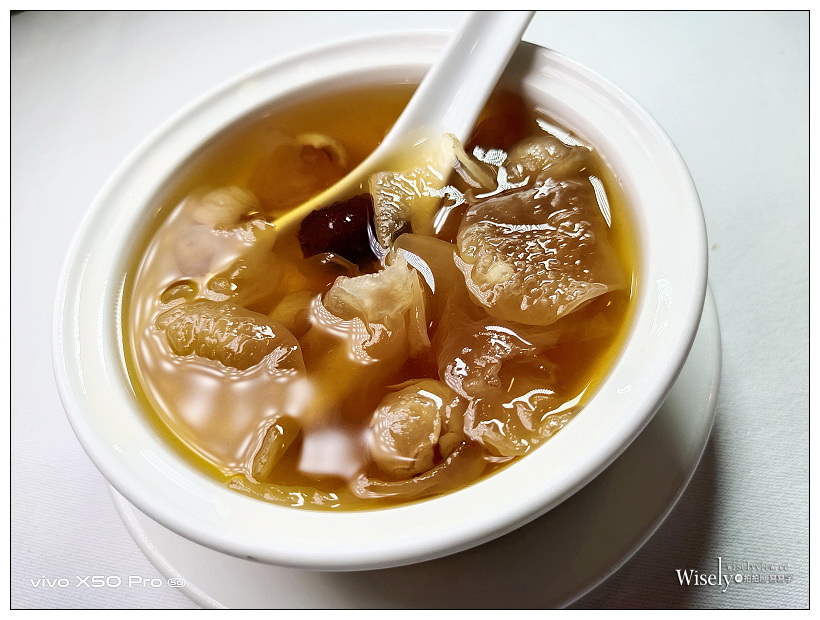 台北中山。歐華軒 中式桌宴︱十人招牌粵菜:龍蝦燒伊麵、蔥油龍虎斑、歐華當紅脆皮雞、吉品鮑魚佛跳牆、蟹粉燴雙菇、紅蓮燉銀耳~捷運圓山站美食 台北中山。歐華軒 中式桌宴︱十人招牌粵菜:龍蝦燒伊麵、蔥油龍虎斑、歐華當紅脆皮雞、吉品鮑魚佛跳牆、蟹粉燴雙菇、紅蓮燉銀耳~捷運圓山站美食