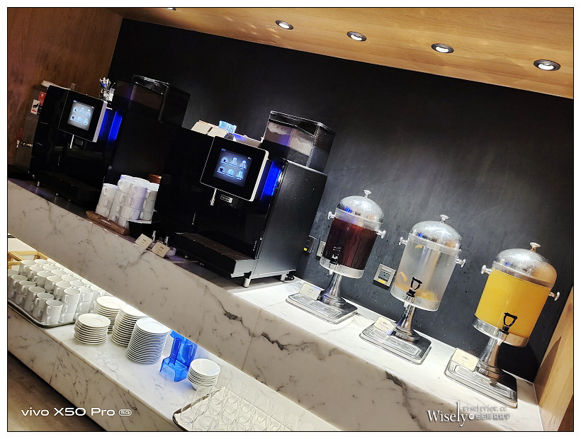 慕軒飯店自助餐。GUSTOSO餐廳︱12月戰斧牛排饗宴吃到飽，用餐加送澎湖大明蝦～捷運信義安和站美食