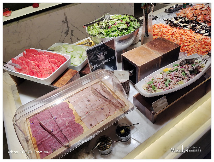 慕軒飯店自助餐。GUSTOSO餐廳︱12月戰斧牛排饗宴吃到飽，用餐加送澎湖大明蝦～捷運信義安和站美食