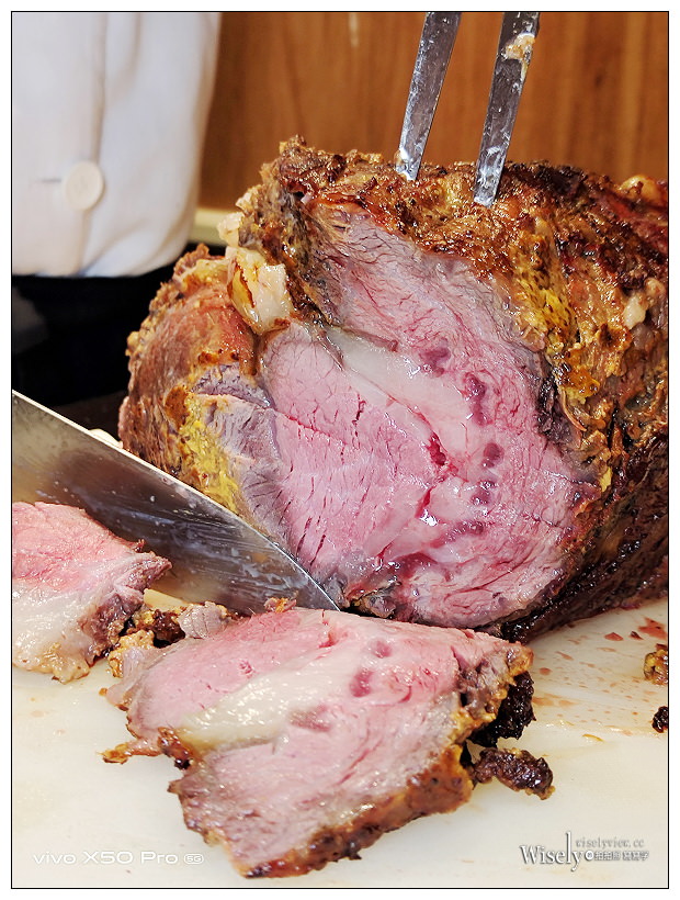 慕軒飯店自助餐。GUSTOSO餐廳︱12月戰斧牛排饗宴吃到飽，用餐加送澎湖大明蝦～捷運信義安和站美食