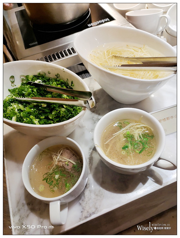 慕軒飯店自助餐。GUSTOSO餐廳︱12月戰斧牛排饗宴吃到飽，用餐加送澎湖大明蝦～捷運信義安和站美食